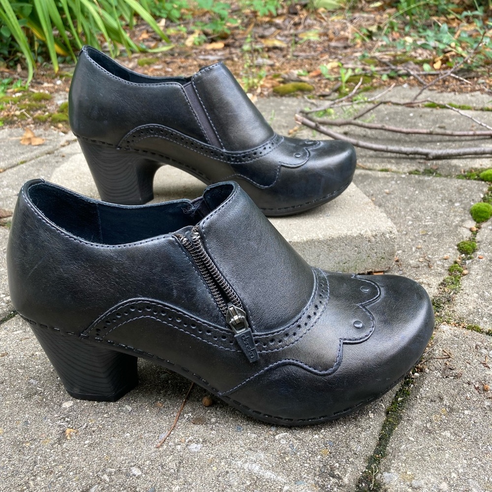 Dansko Wingtip Oxford Heel Clog Zipper Size 38 Black/Bronze Shimmer